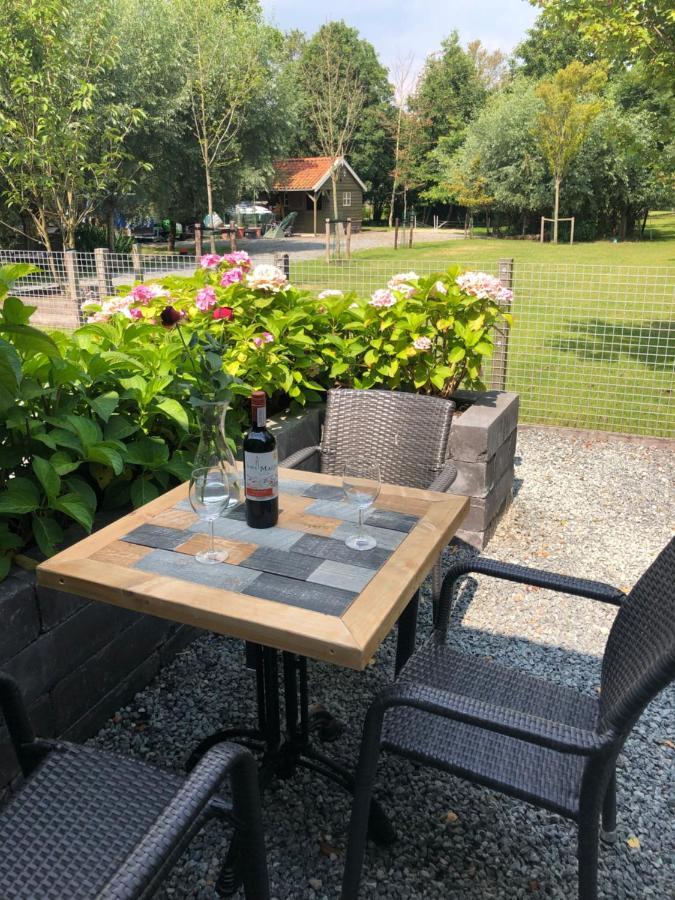 Flora'S B&B Landsmeer Exterior foto